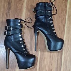 ❤️Black Platform Heeled Boots